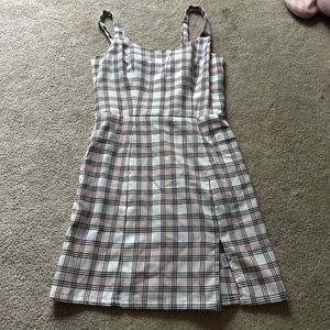 Pink, white, and black plaid dress! From aeropostale and size small.